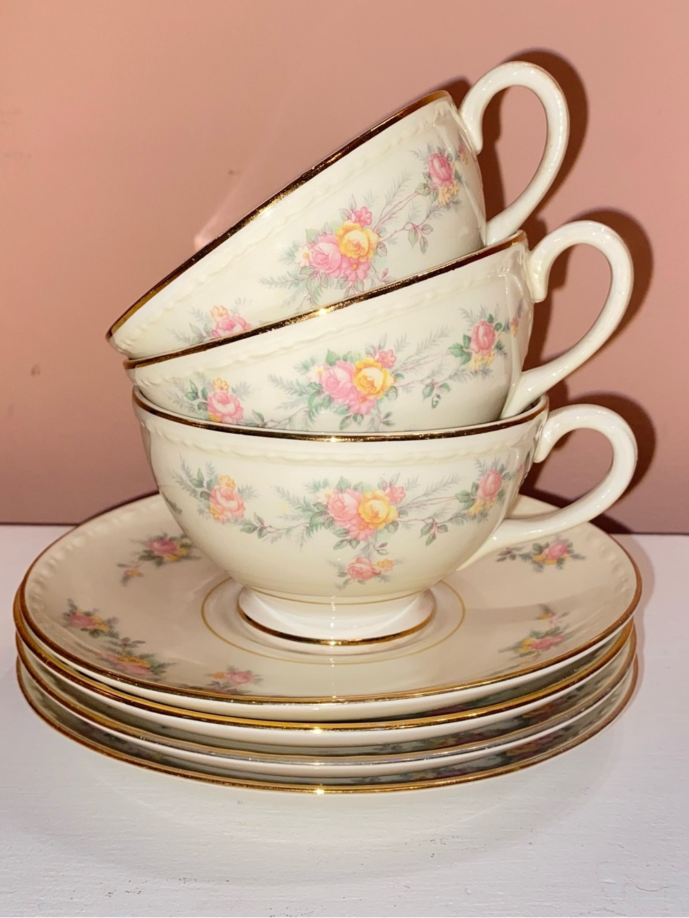 HOMER LAUGHLIN GEORGIAN “Countess” Tea Cups (3) & Saucers (4) Eggshell D49N5
